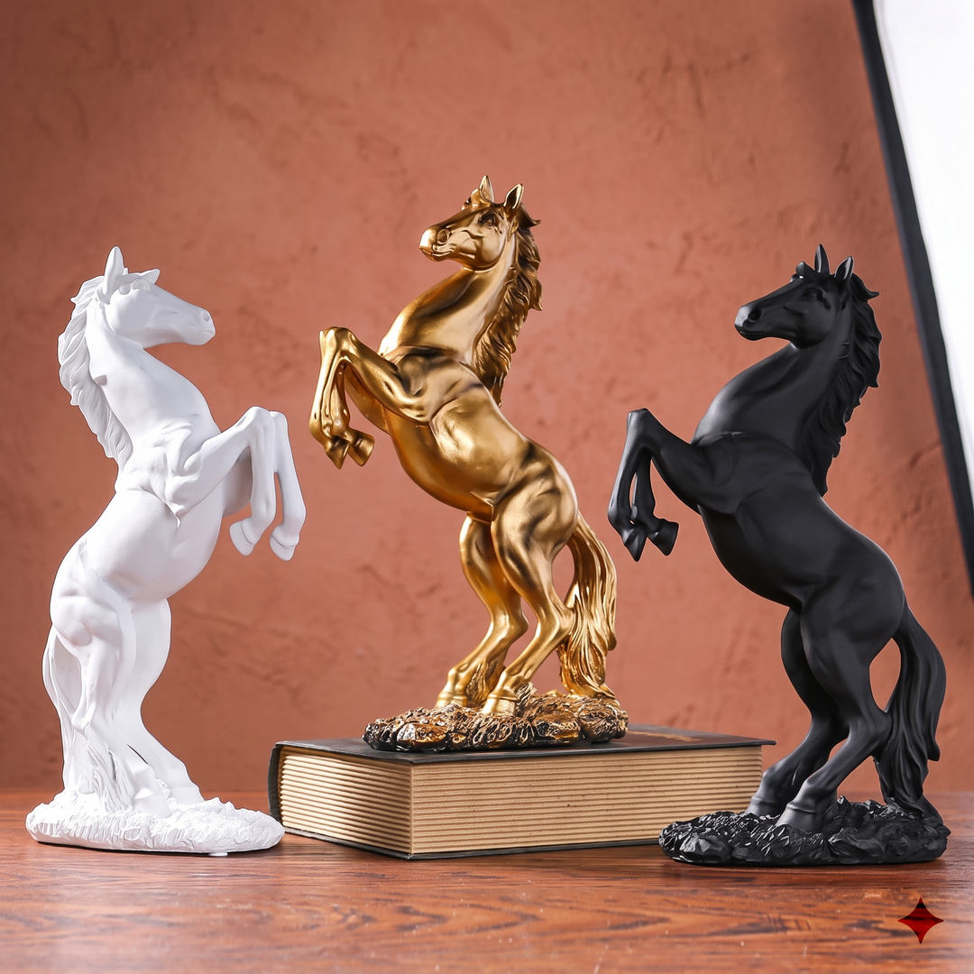 Resin Horse Statue – Artistic Decor