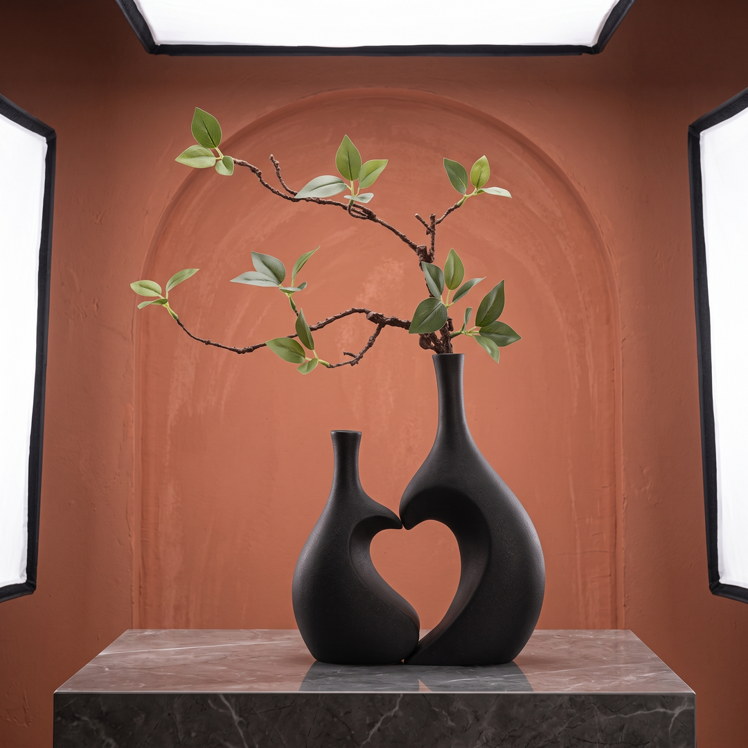 Decorative Resin Vase – Nordic Elegance