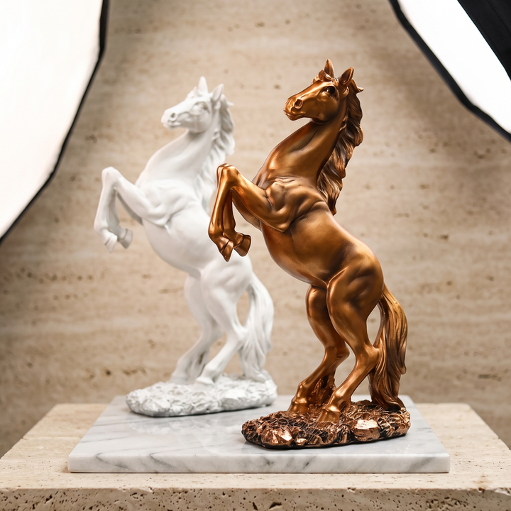 Resin Horse Statue – Artistic Decor