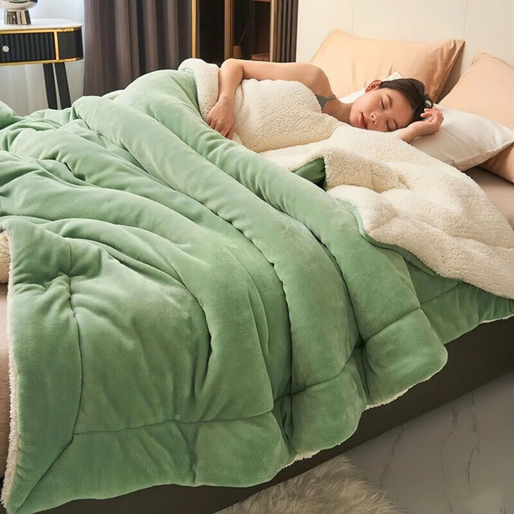 Plaid Tricoté en Microfibre – Doux, Moderne & Polyvalent